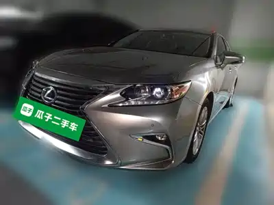 Lexus ES 2016
