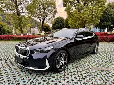 BMW i5 2025