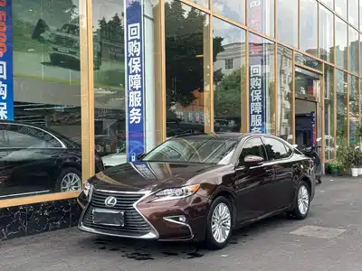 Lexus ES 2017