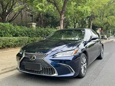 Lexus ES 2021