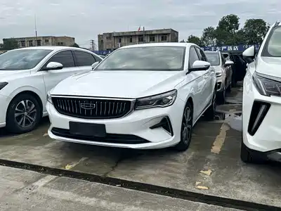 Geely Emgrand 2022