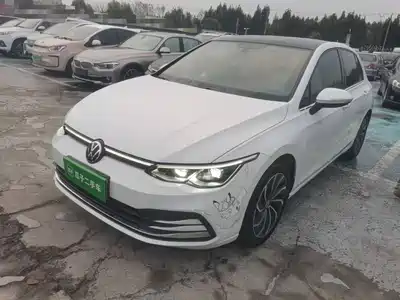 Volkswagen Golf 2021