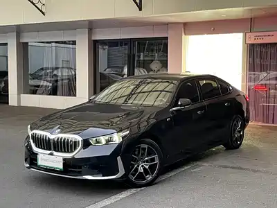 BMW i5 2024