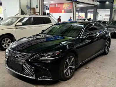 Lexus LS 2019