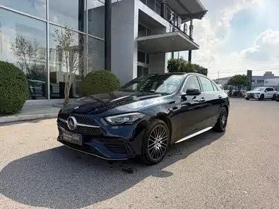 Mercedes-Benz C-Class 2025