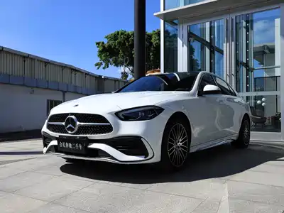 Mercedes-Benz C-Class 2025
