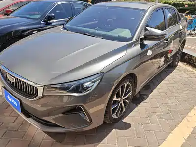 Geely Emgrand 2022