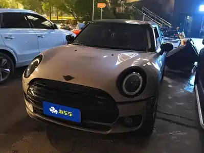 MINI CLUBMAN 2022