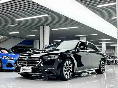 Mercedes-Benz E-Class 2024