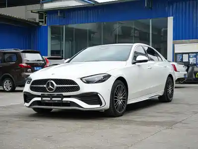 Mercedes-Benz C-Class 2024