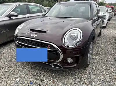 MINI CLUBMAN 2015