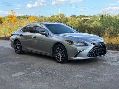Lexus ES 2023