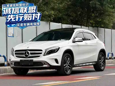 Mercedes-Benz GLA 2015