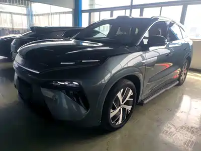 BYD Tang L 2025