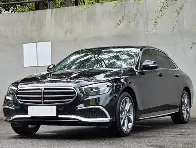 Mercedes-Benz E-Class 2022