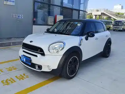 MINI COUNTRYMAN 2015