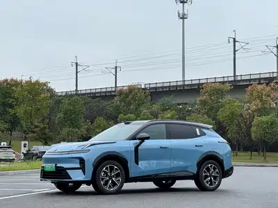 Lynk & Co 08 EM-P 2025