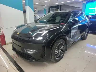 Lynk & Co 08 EM-P 2023