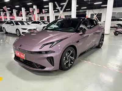 Lynk & Co 07 EM-P 2025