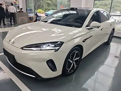 BYD Seal 07 DM-i 2025