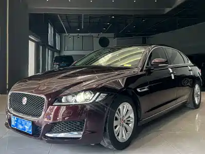 Jaguar XFL 2019