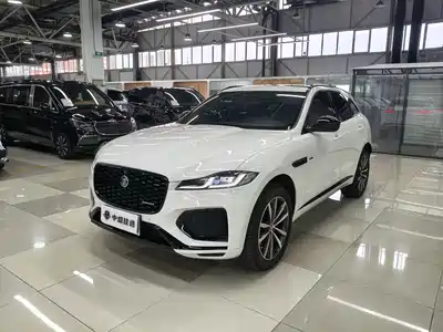 Jaguar F-PACE 2024