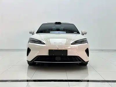BYD Seal 07 DM-i 2025