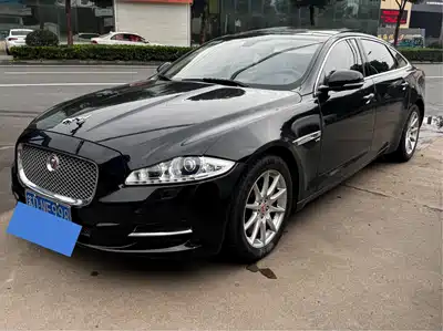 Jaguar XJ 2013