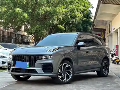 Lynk & Co 09 EM-P 2022