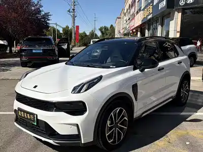 Lynk & Co 01 EM-P 2022