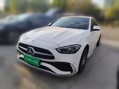 Mercedes-Benz C-Class 2024