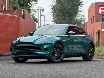Aston Martin DBX 2022
