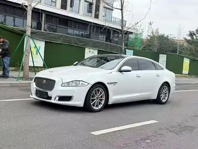 Jaguar XJ 2011