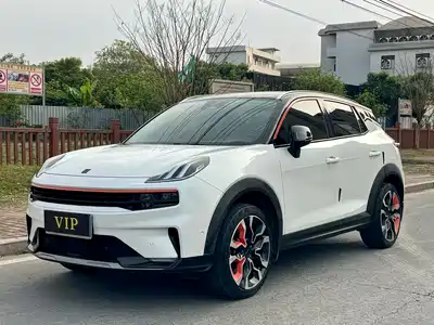 Lynk & Co 06 2022