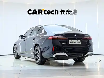 BMW i5 2025