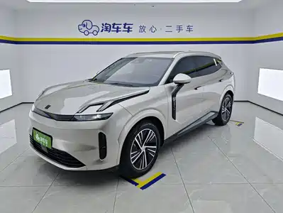 Lynk & Co 08 EM-P 2024
