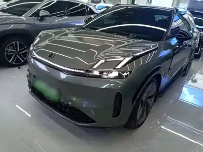 Lynk & Co 08 EM-P 2023