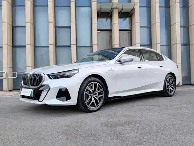 BMW i5 2025