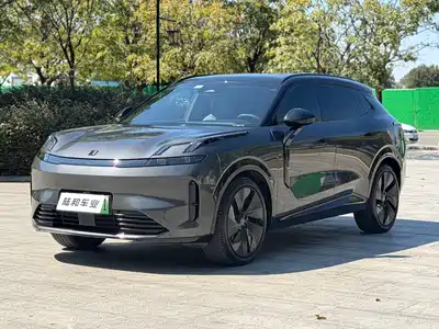 Lynk & Co 08 EM-P 2023