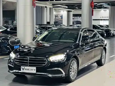Mercedes-Benz E-Class 2022