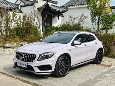 Mercedes-Benz GLA AMG 2015