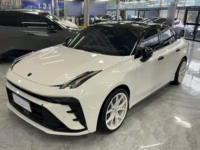 Lynk & Co 03 2025