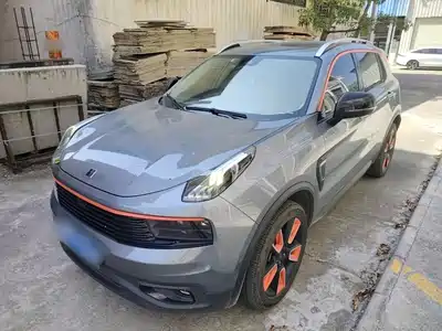 Lynk & Co 01 2020