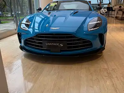 Aston Martin V8 Vantage 2026