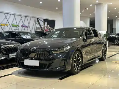 BMW 5 Series (Import) 2025