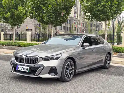BMW i5 2024