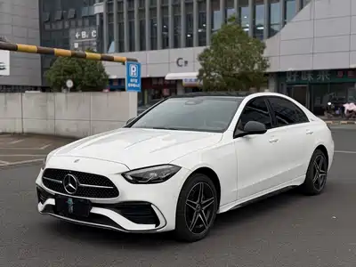Mercedes-Benz C-Class 2024