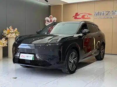 Lynk & Co 08 EM-P 2024