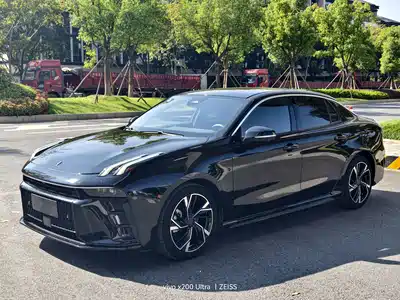 Lynk & Co 03 2023