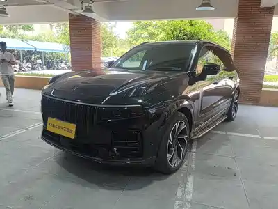 Lynk & Co 09 EM-P 2022